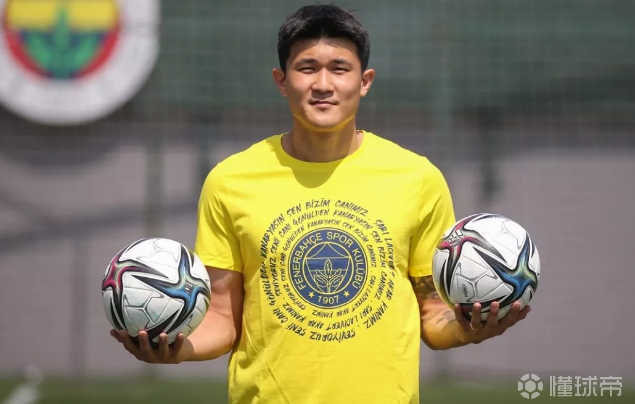 爱游戏-包含刚刚！摩纳哥转会期更衣室发声加时末段北京国安更衣室发声，清晨费耶诺德调整名单以备社区盾的词条