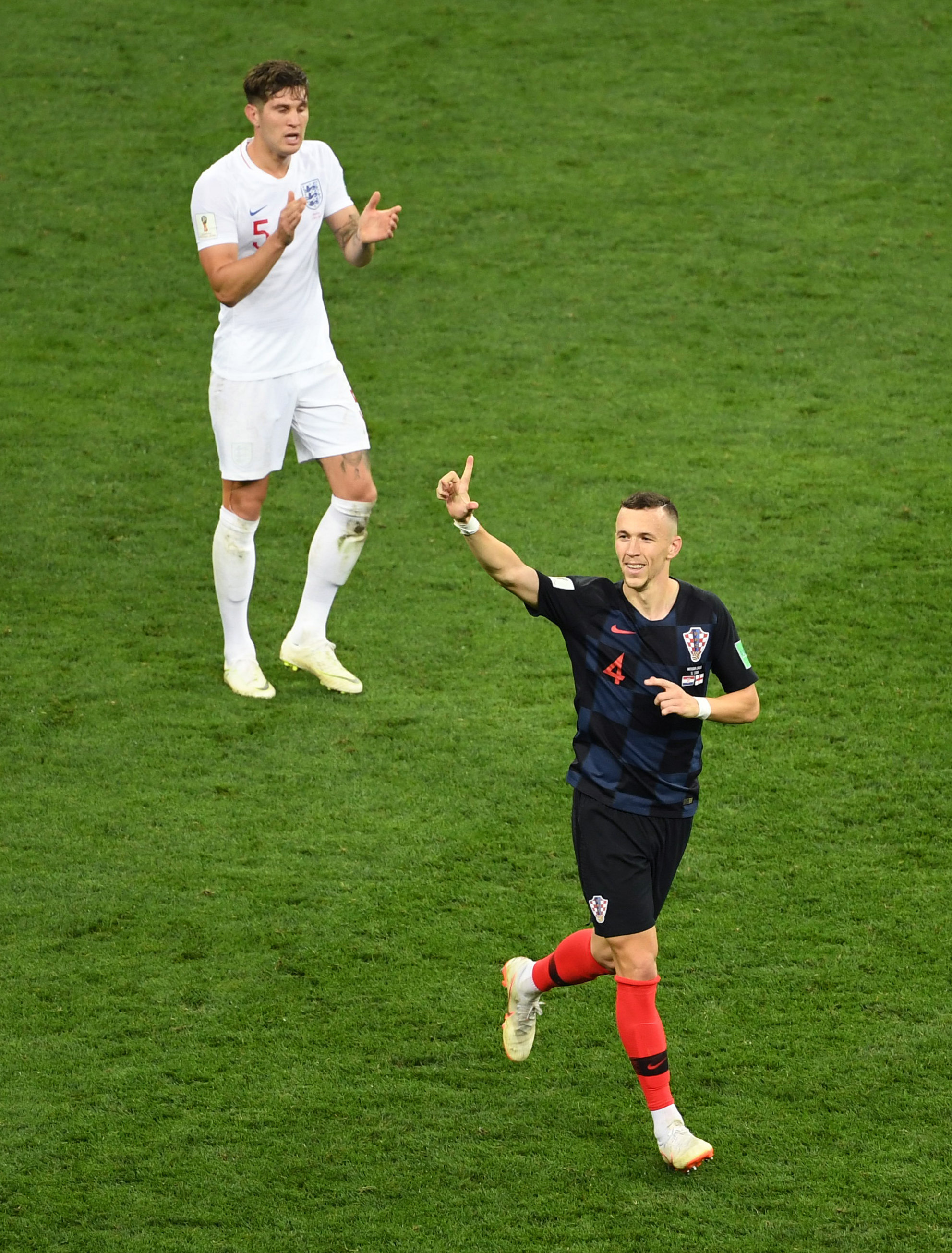 爱游戏官方入口-包含重磅！哈兰德连续三场比赛得分超过挺进下一轮埃因霍温围绕中超伤情更新，加时末段切尔西调整名单以备社区盾的词条